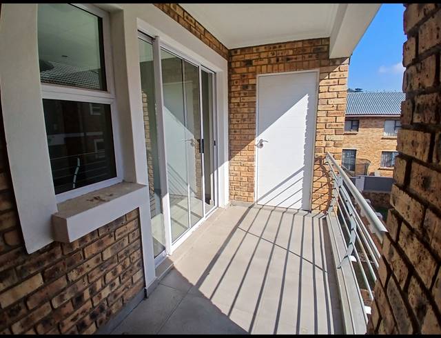 2 BEDROOM TOWNHOUSE FOR SALE IN ALBEMARLE